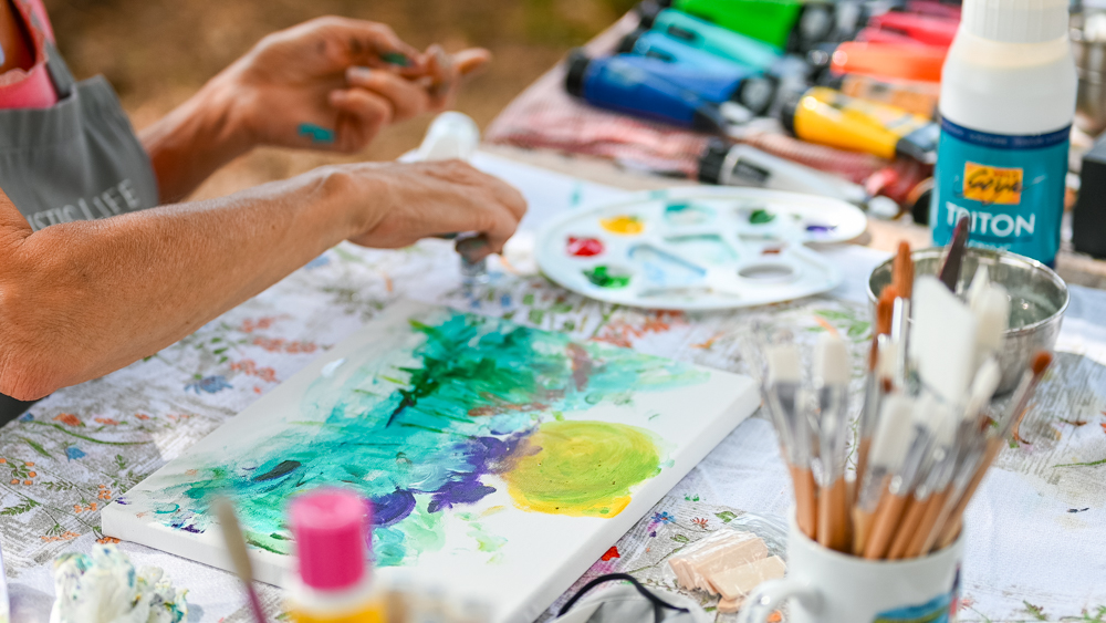 Kreativ Retreat in Südfrankreich mit intuitivem Malen.