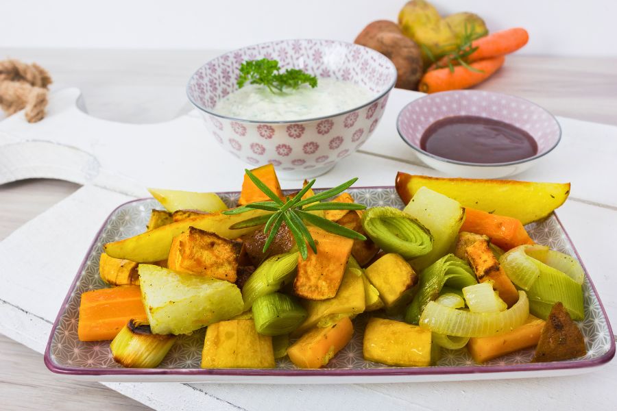Ofengemüse mit Dip vegan